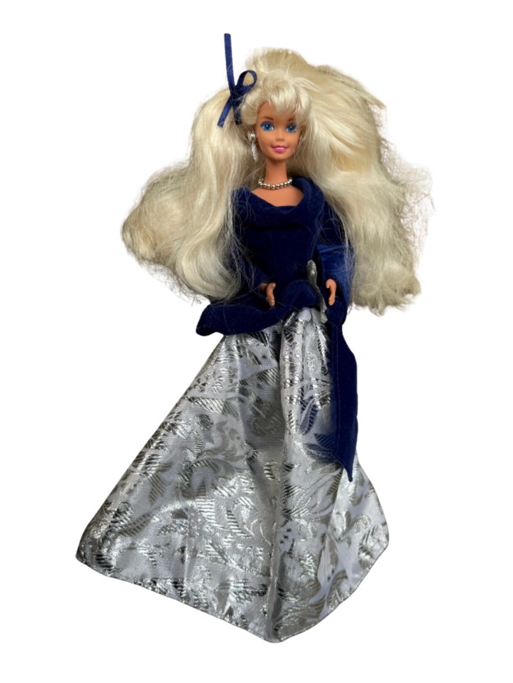 BARBIE Winter Velvet Special Doll 1995 AVON Exclusive